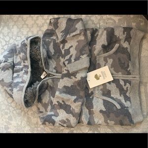 Cozy camo cashmere knitted zip up